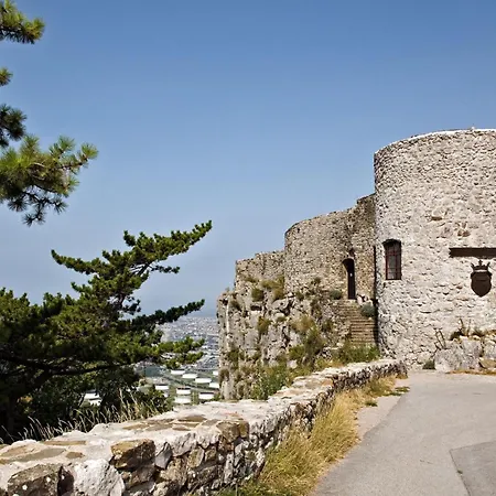 Rustic Hideaway - Happy Hébergement de vacances